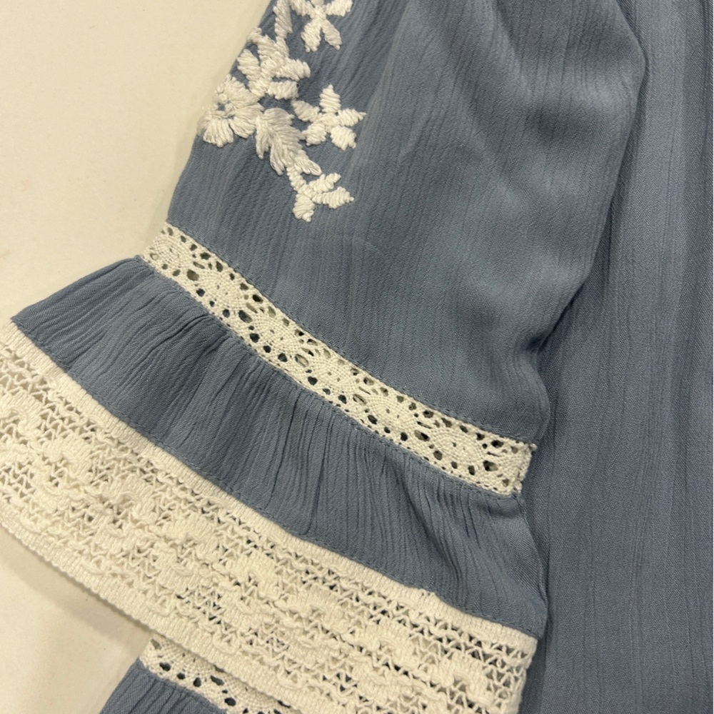Karen Kane Dusty Blue Top/ Blouse Embroidered flowers and White Lace Insets - Picture 4 of 5